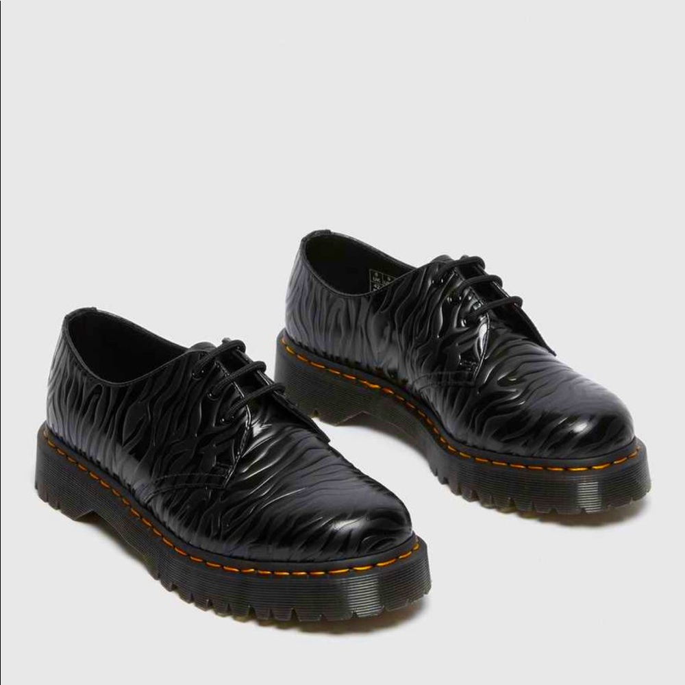 DOC MARTENS - ZEBRA GLOSS 1461 BLACK SHOE